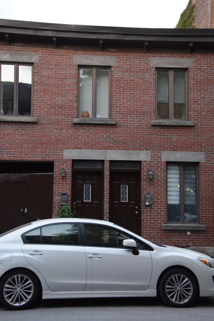 Mein Zuhause 2010 in Montréal (das Fenster rechts oben war meines)