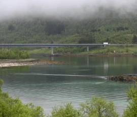 Foto aus „Die E10 im Regen: Von mystischen Momenten, Dauerbaustellen und Fiskekaker-Burgern vom Assistenzsystem“