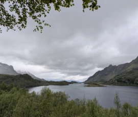 Foto aus „Die E10 im Regen: Von mystischen Momenten, Dauerbaustellen und Fiskekaker-Burgern vom Assistenzsystem“