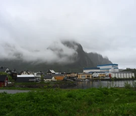 Foto aus „Die E10 im Regen: Von mystischen Momenten, Dauerbaustellen und Fiskekaker-Burgern vom Assistenzsystem“