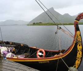 Foto aus „Hey Wickie, Auge in Auge mit dem Drachen und das Panorama-Paradoxon: Sind wir im Liliput-Haus die Aussicht oder haben wir sie?“