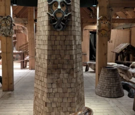 Foto aus „Hey Wickie, Auge in Auge mit dem Drachen und das Panorama-Paradoxon: Sind wir im Liliput-Haus die Aussicht oder haben wir sie?“