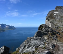 Foto aus „Lizenz zum Schnaufen: Durch Schurkentunnel und über Stock und Stein zum Blick auf den Segla“