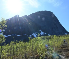 Foto aus „Lizenz zum Schnaufen: Durch Schurkentunnel und über Stock und Stein zum Blick auf den Segla“