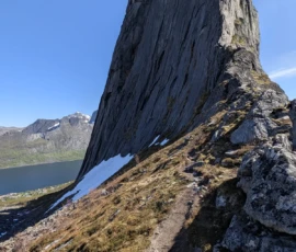 Foto aus „Lizenz zum Schnaufen: Durch Schurkentunnel und über Stock und Stein zum Blick auf den Segla“