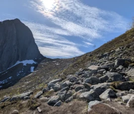Foto aus „Lizenz zum Schnaufen: Durch Schurkentunnel und über Stock und Stein zum Blick auf den Segla“