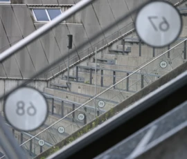 Foto aus „Zwischen Höhenflug am Holmenkollen und Paris-Panik in Oslo: Das Doppelrot- und Klinken-Mysterium“
