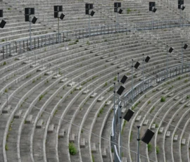 Foto aus „Zwischen Höhenflug am Holmenkollen und Paris-Panik in Oslo: Das Doppelrot- und Klinken-Mysterium“