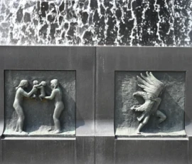 Foto aus „Zwischen Höhenflug am Holmenkollen und Paris-Panik in Oslo: Das Doppelrot- und Klinken-Mysterium“