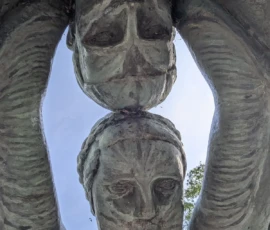 Foto aus „Zwischen Höhenflug am Holmenkollen und Paris-Panik in Oslo: Das Doppelrot- und Klinken-Mysterium“